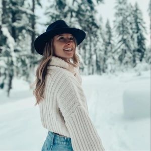 Meet your Posher, Kenzi